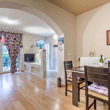 Apartment Jeger Povljana Eksteriør billede