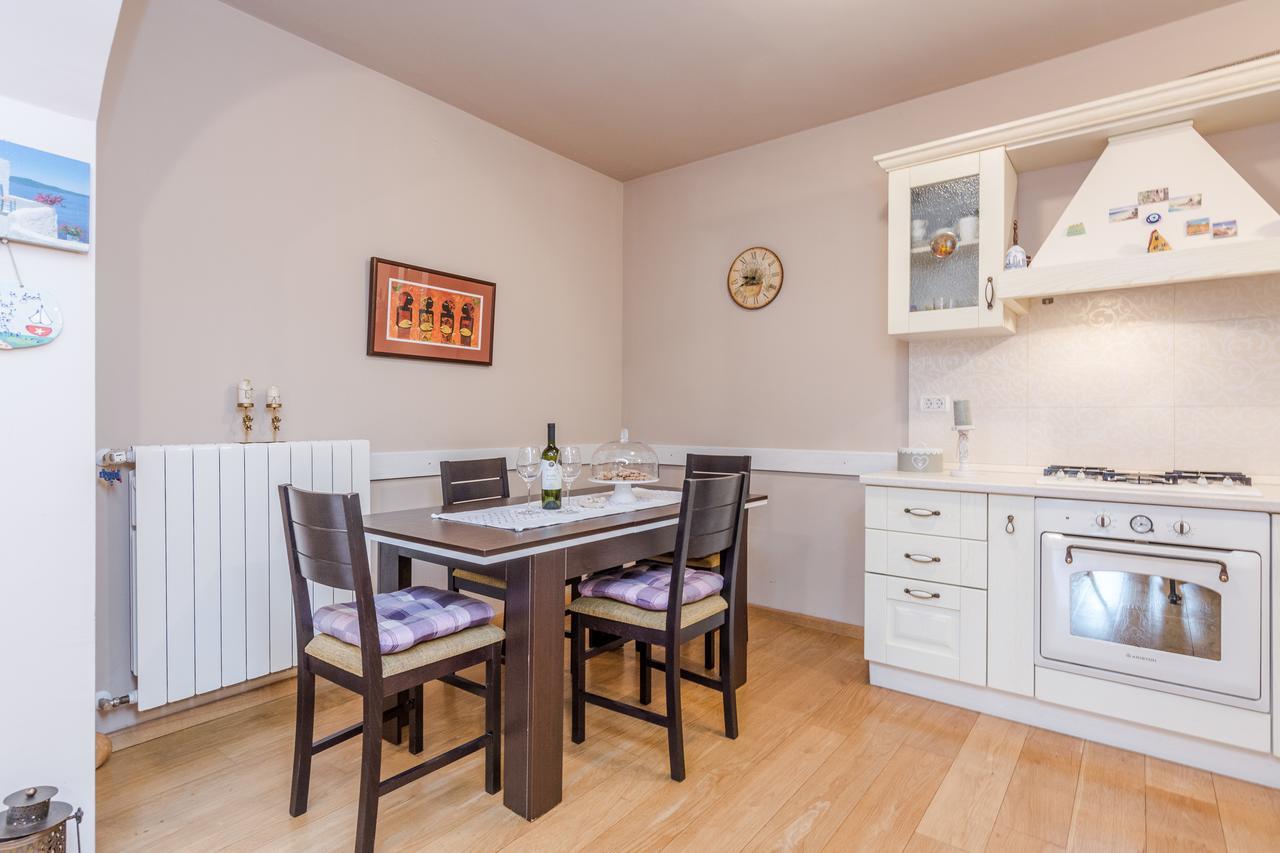 Apartment Jeger Povljana Eksteriør billede
