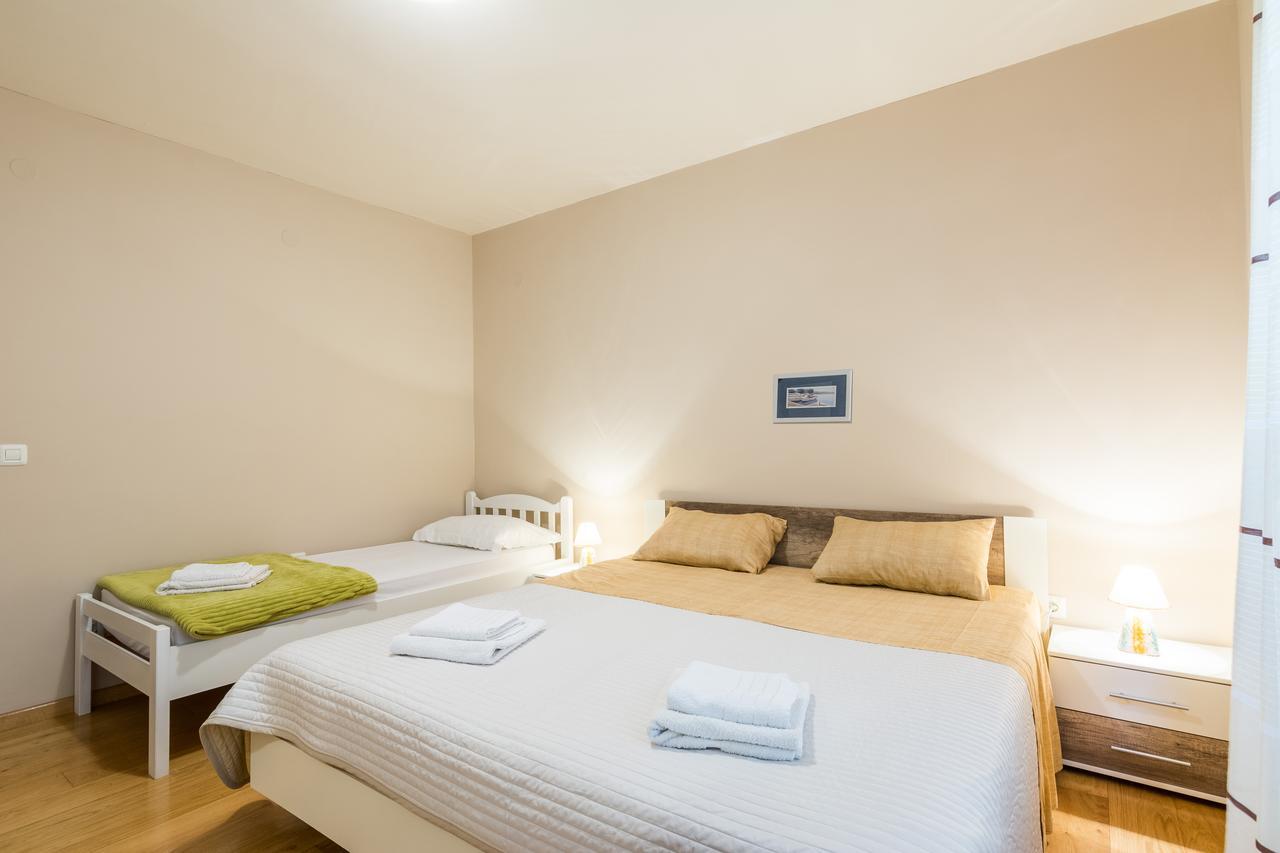 Apartment Jeger Povljana Eksteriør billede